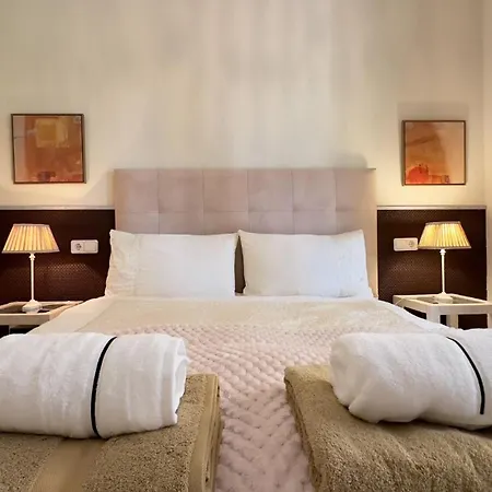 Apartment Arqueros Golf Luxury Boutique Development In A Gated Community With Facilities In Walking Distance *