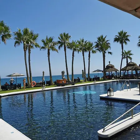Arqueros Golf Luxury Boutique Development In A Gated Community With Facilities In Walking Distance Apartment Benahavis